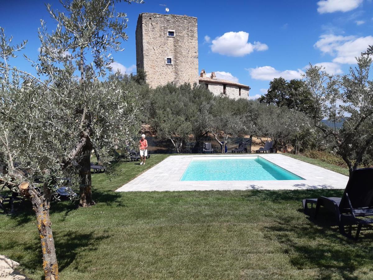 Aparthotel Castello Di Cisterna Gaglietole Zewnętrze zdjęcie