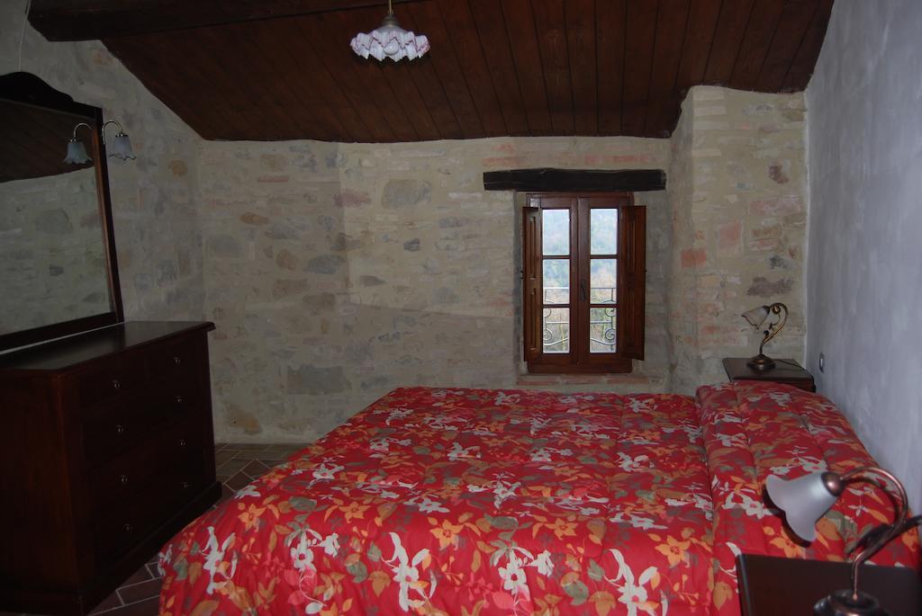 Aparthotel Castello Di Cisterna Gaglietole Zewnętrze zdjęcie