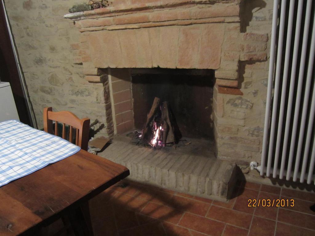 Aparthotel Castello Di Cisterna Gaglietole Zewnętrze zdjęcie