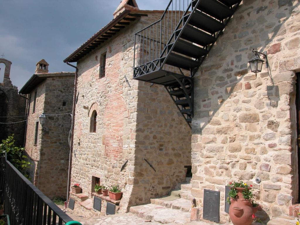 Aparthotel Castello Di Cisterna Gaglietole Zewnętrze zdjęcie